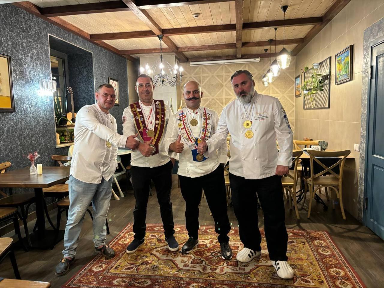 Tsaghkunk Chef House Hotel & Restaurant 塞凡 外观 照片